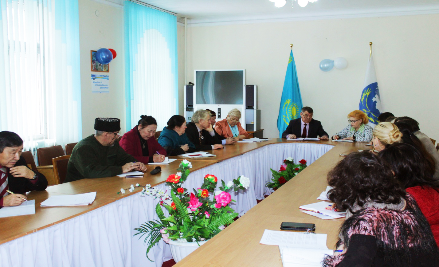 Круглый стол в единый день АНК по продвижению «Пяти социальных инициатив» Президента РК