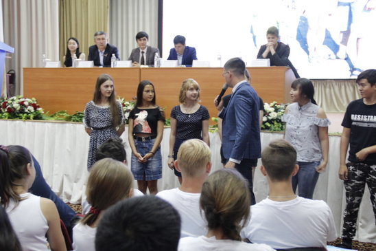 Встреча с победителями проекта «100 новых лиц Казахстана» «Жастардың алтын бесігі»