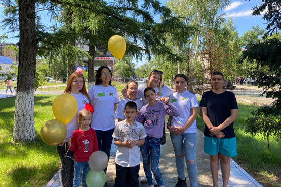 Счастье, солнце, дружба – вот что детям нужно 