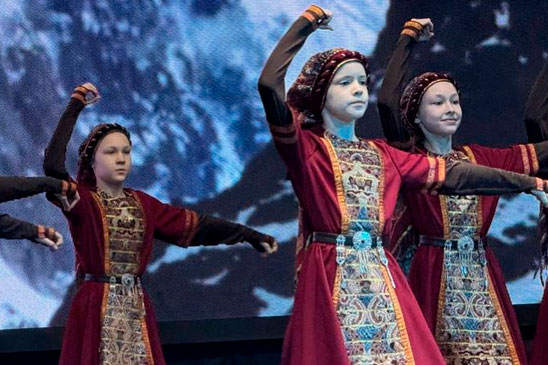 Отчетный концерт армянского ансамбля «Нране пар».