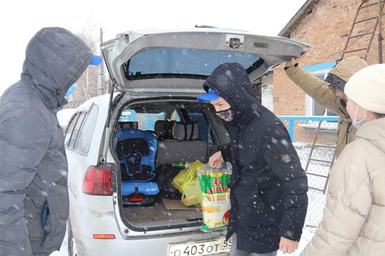 Поблагодарили и помогли