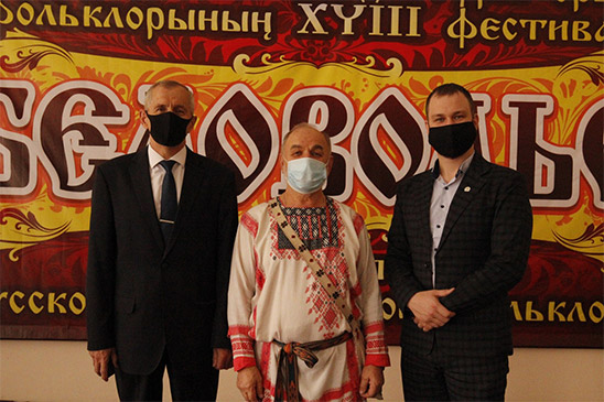 И льется песнь душевная… 