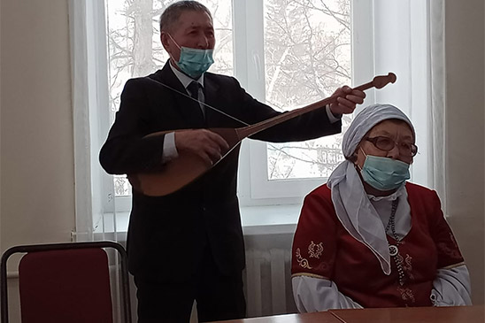 Платок «расскажет» о хозяйке