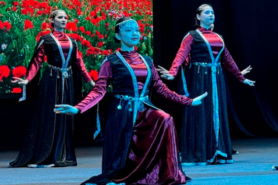 Отчетный концерт армянского ансамбля «Нране пар».