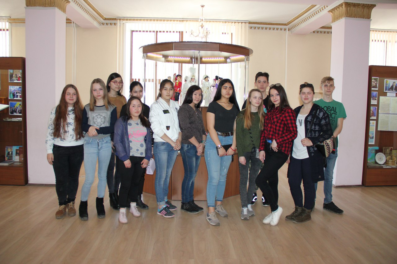 Школьники в Доме дружбы 