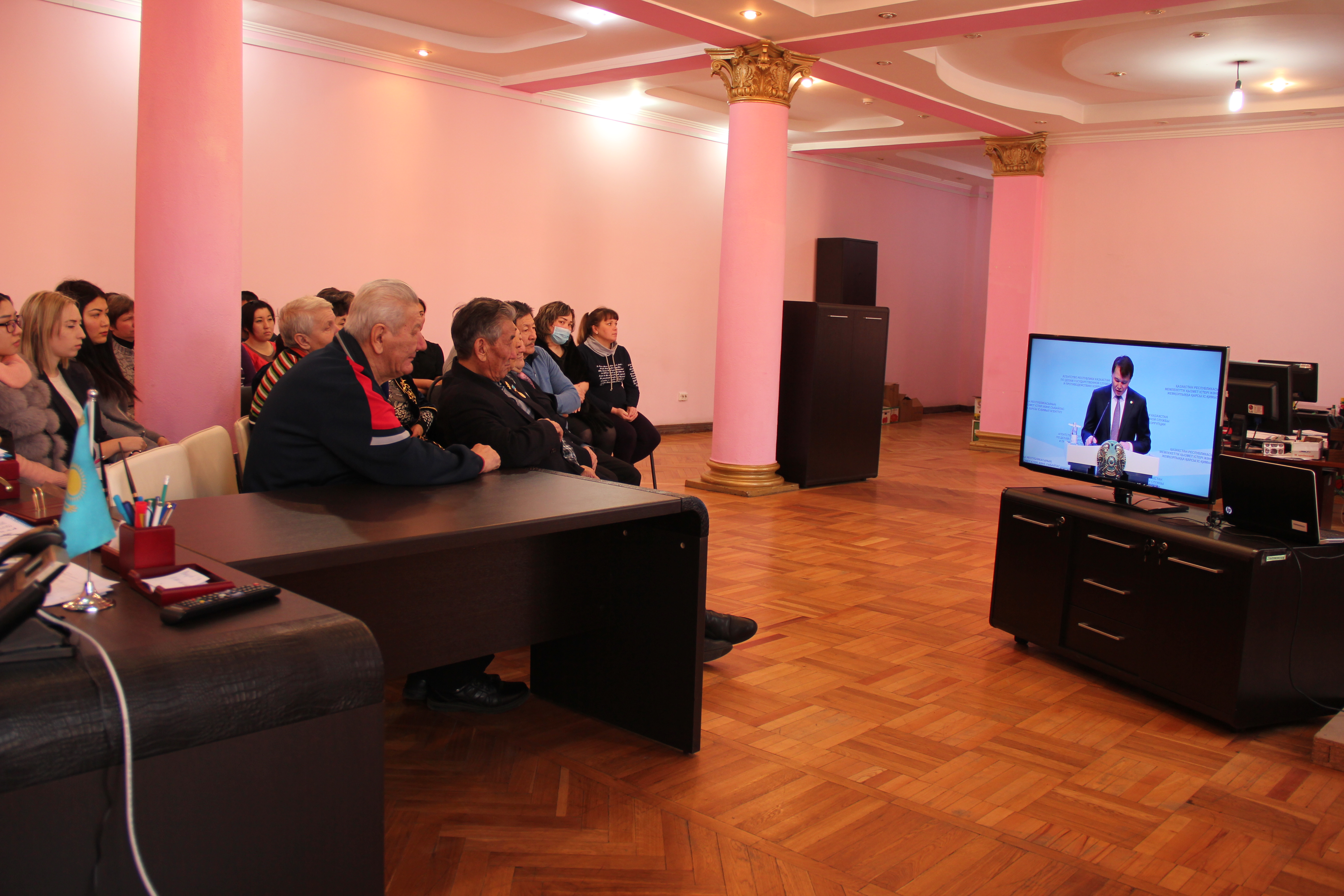 Обсуждение основных положений послания Президента в режиме онлайн-трансляции