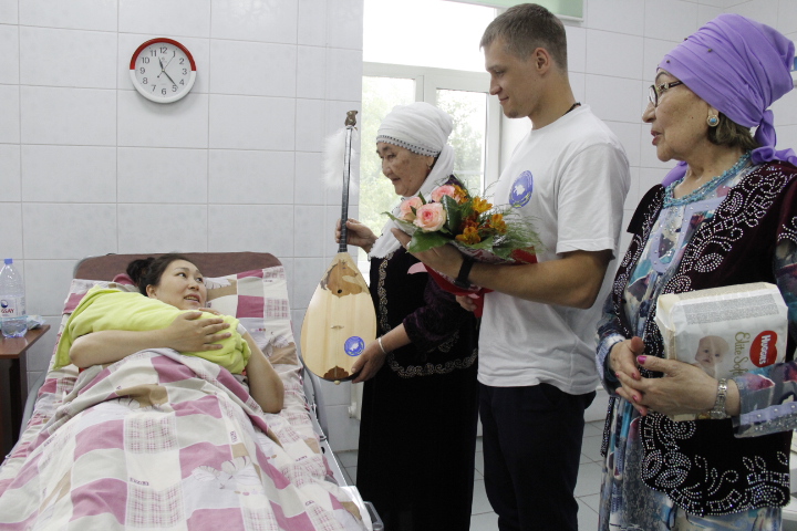 Этнокультурные объединения совместно с членами АНК  отметили День домбры