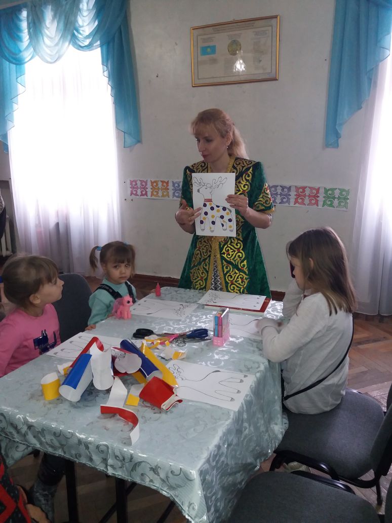 Cтудия народного творчества «Город мастеров» Дома дружбы города Риддер  провели  мастер класс