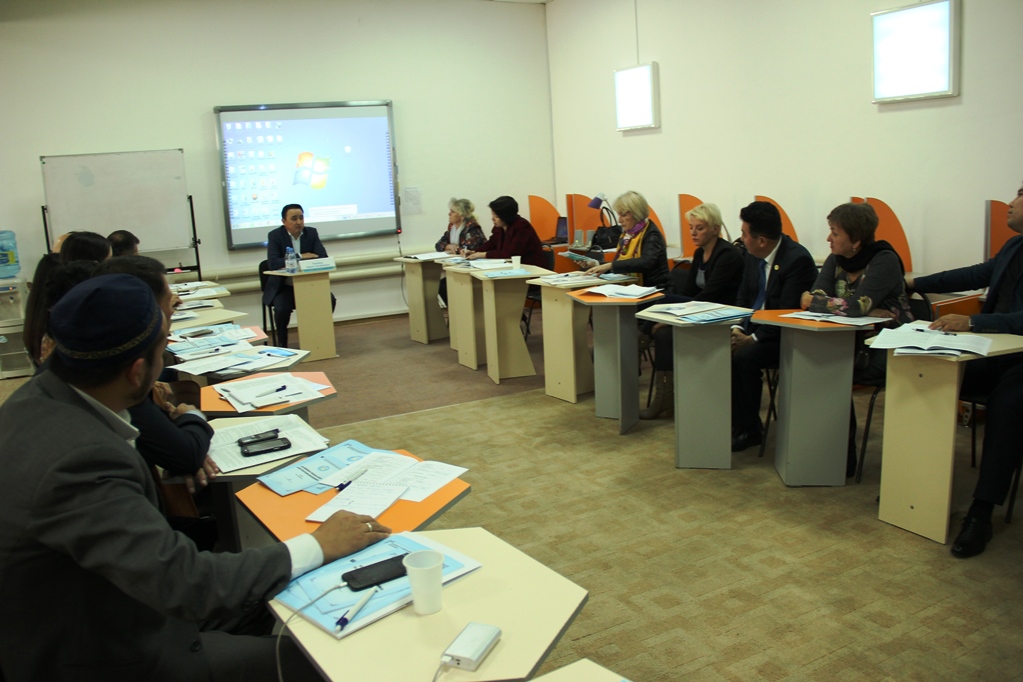 С новыми знаниями в новый день.