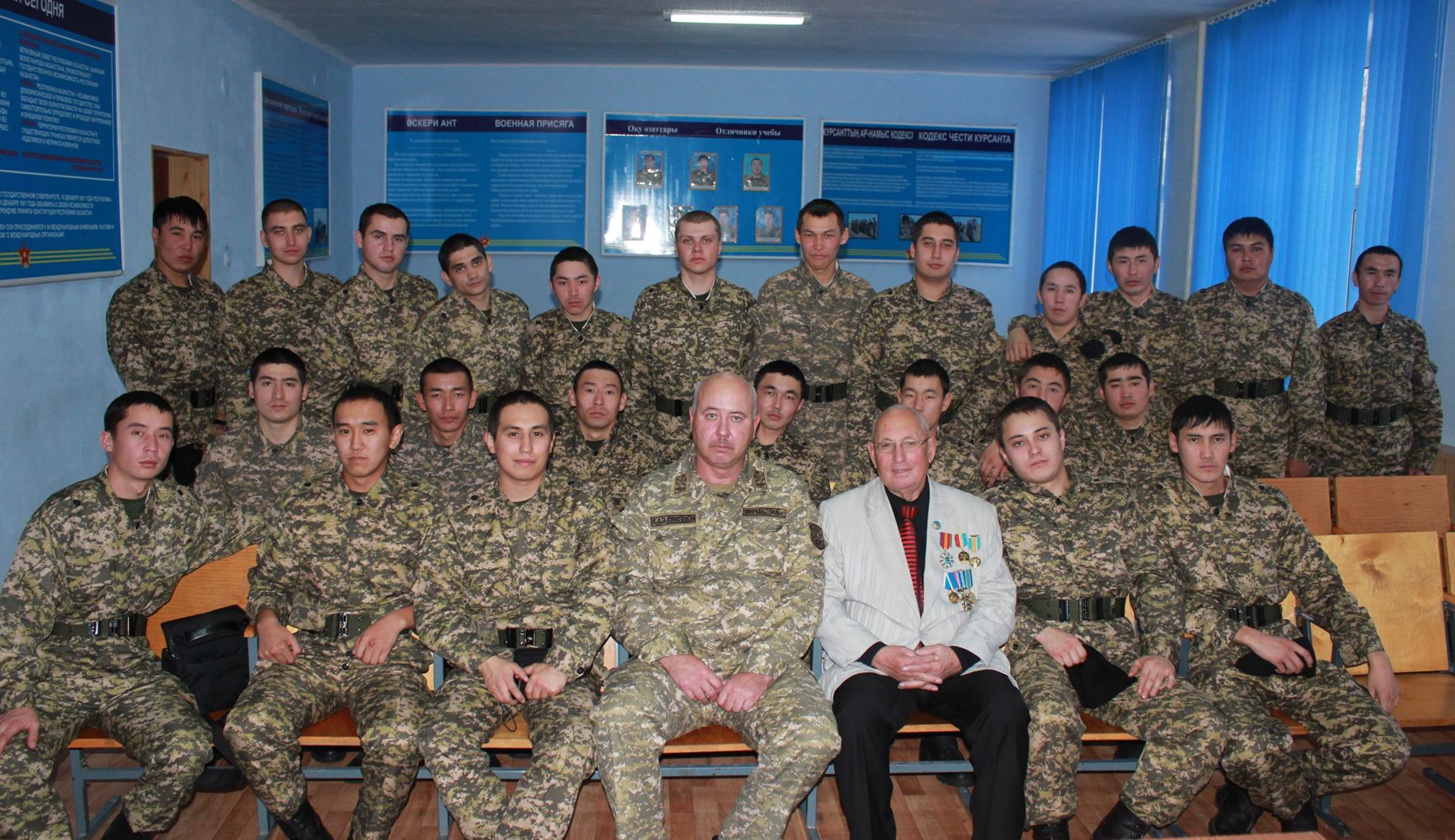 Лекция в военной школе