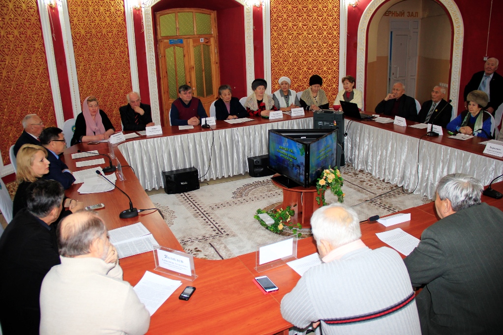 Круглый стол «Обращение Президента Республики Казахстан Н.Назарбаева к народу в связи с подписанием указа о роспуске Мажилиса Парламента 5-го созыва, а также назначением внеочередных выборов депутатов Мажилиса Парламента РК». 