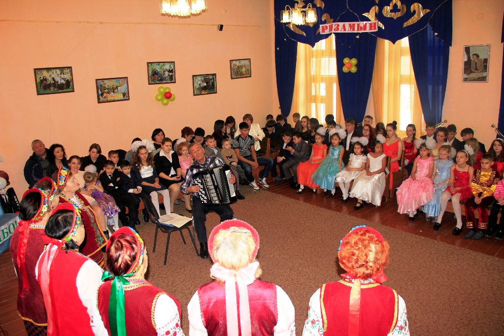 В Ахмировскую «Детскую Деревню» с «Караваном милосердия».