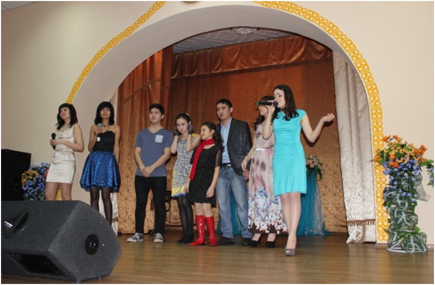 Отчетный концерт вокальной группы «Сияние»