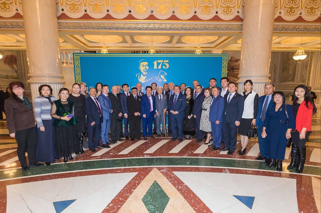 Потомки Абая стали участниками торжественной церемонии