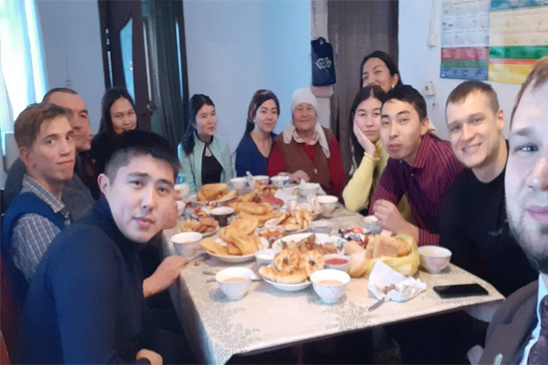 Жақсылық жасаудан жалықпа