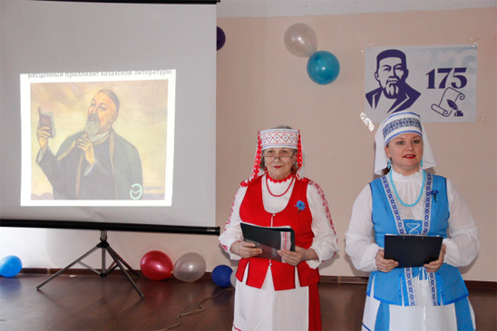 «В песне через край льются…»