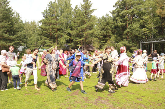 Как восточноказахстанцы отпраздновали ежегодный фестиваль «Медовый спас» в городе Риддер.  